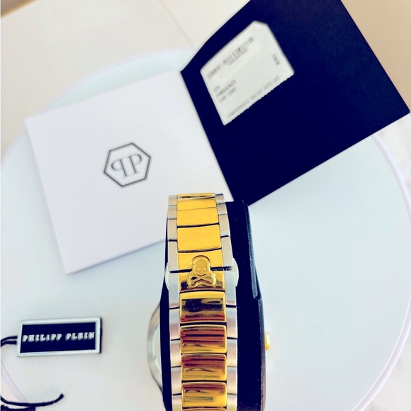 Philipp Plein $pectre Chrono Two Tone Stainless Steel
Bracelet Chronograph Watch - Picture 5 of 7